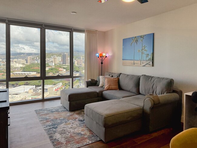 Building Photo - Furnished 1BD/1BA/1PKG at Waihonua in Kakaako