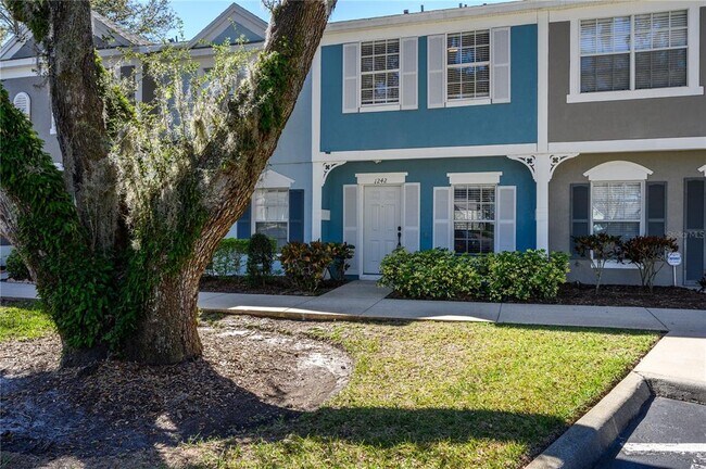 Foto del edificio - 1242 Vineland Pl