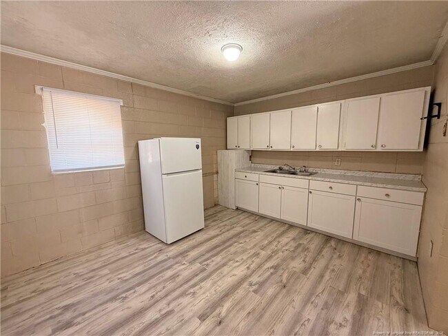 Foto del edificio - 425 Squirrel St