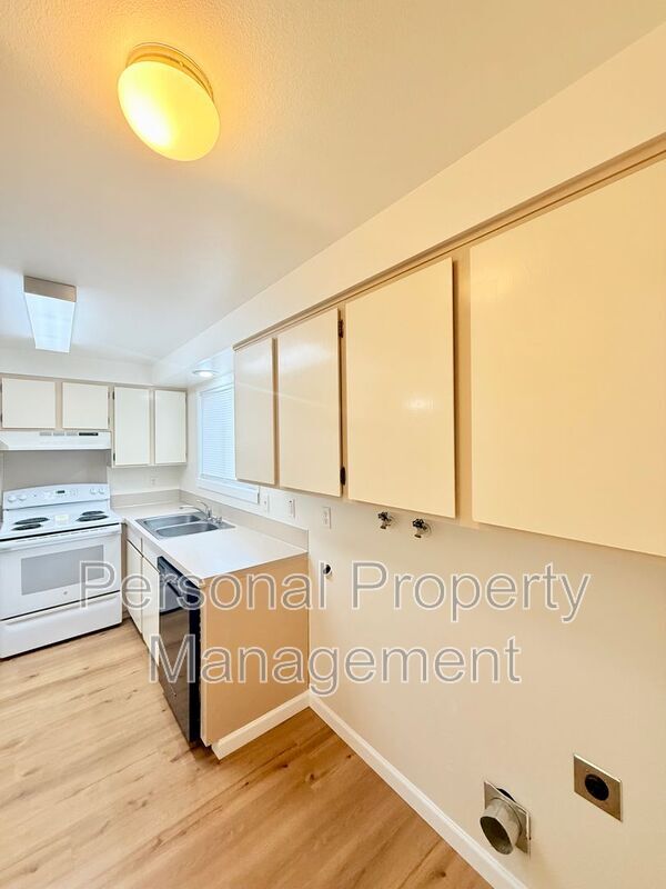 Foto del edificio - 4201 Nicholson Rd
