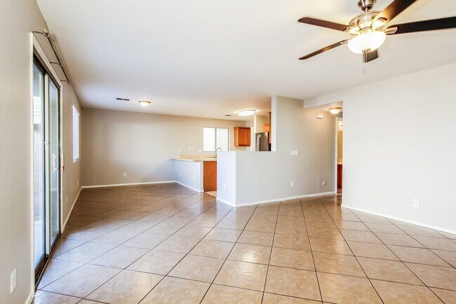 Building Photo - 12938 W Fleetwood Ln