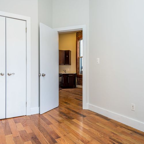 Foto del edificio - 175 Tompkins Ave