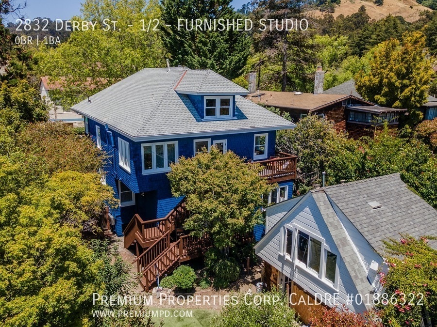 Foto principal - 2832 Derby St