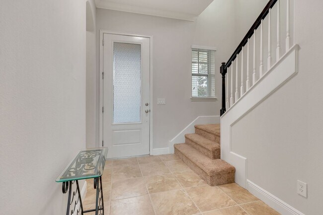 Building Photo - Beautifully Updated 5-Bed, 3-Bath Home for...