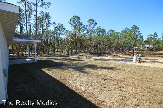 Building Photo - 3 br, 2 bath House - 32 Fir Dr