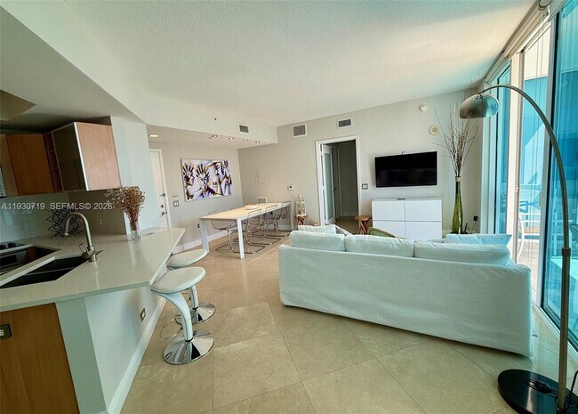 Foto del edificio - 480 NE 30th St