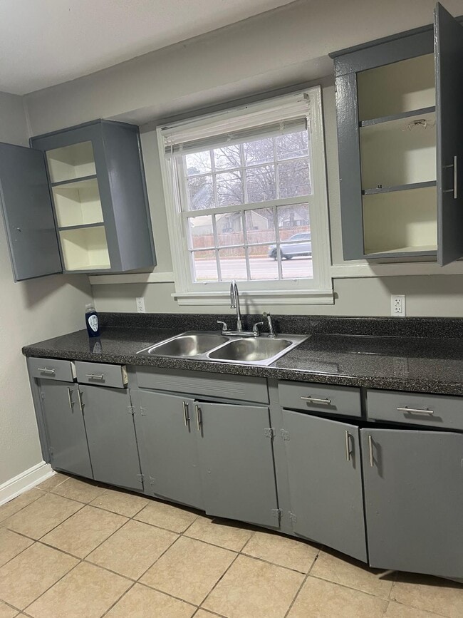 Foto del edificio - 747 Whitney Ave