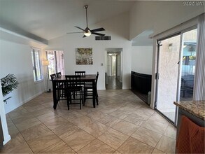 Building Photo - 3956 Clear View Dr