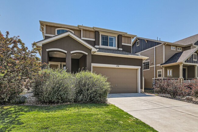 Foto del edificio - Beautiful 4 BED/3.5 BATH Home in Erie! Ava...