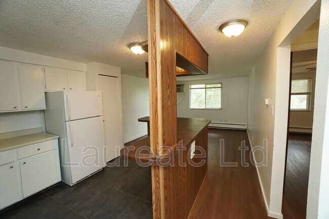 Foto del edificio - 8828 E Florida Ave