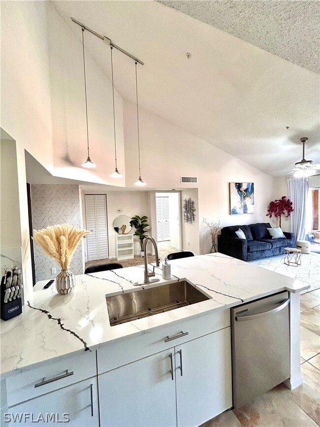 Building Photo - 1265 Wildwood Lakes Blvd