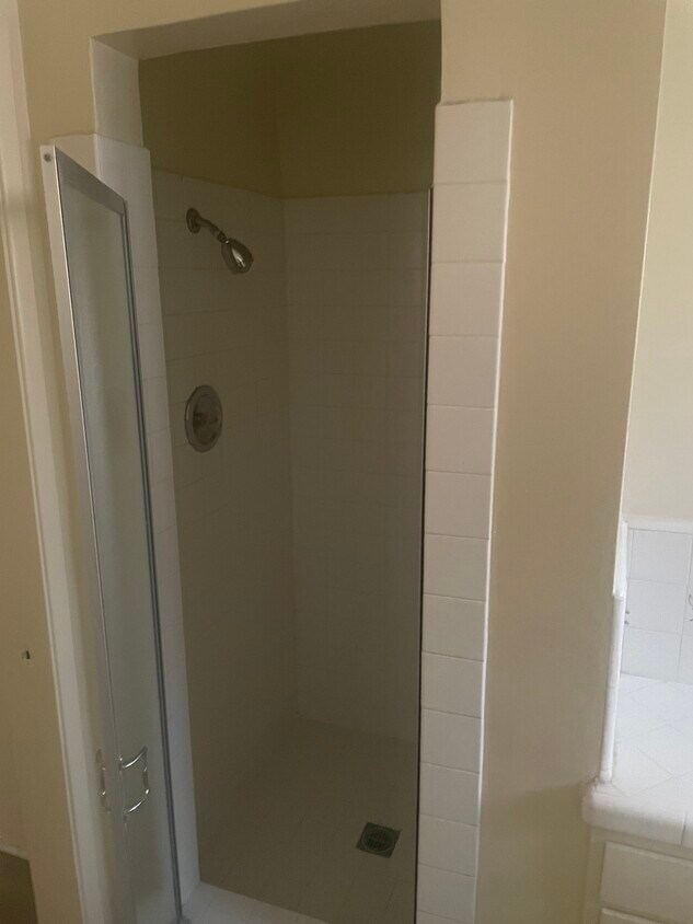 Foto del edificio - 918 W Huntington Dr