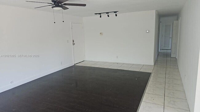 Foto del edificio - 5300 NW 18th Ct