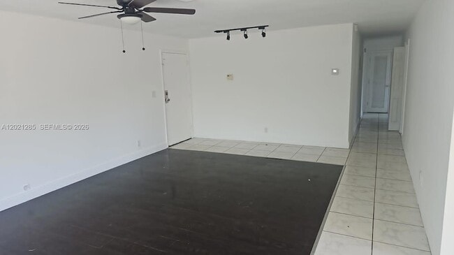 Building Photo - 5300 NW 18th Ct