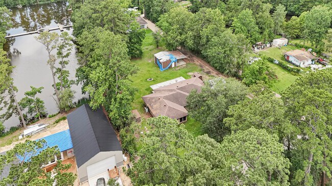 Foto del edificio - 1231 Country Ln