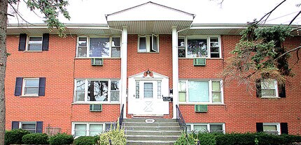 Building Photo - 8856 Plainfield Rd