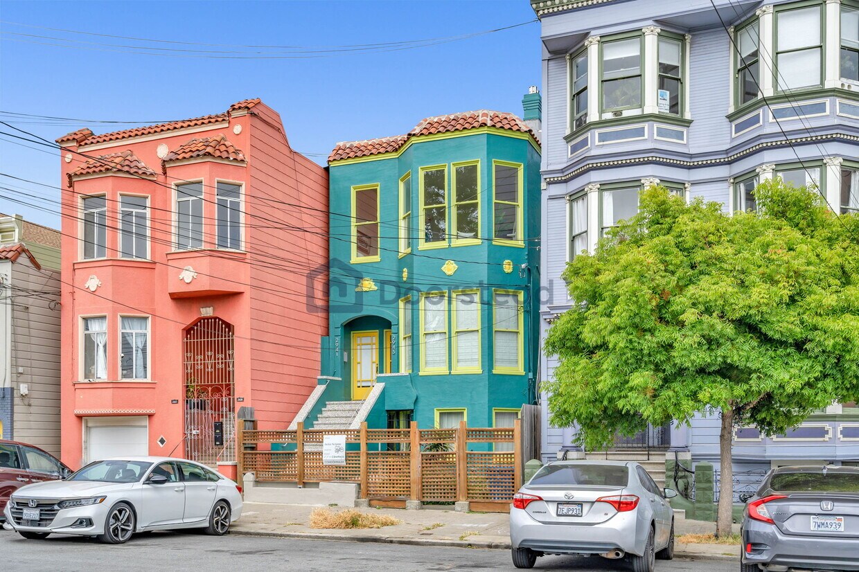 Primary Photo - 2943 Harrison St