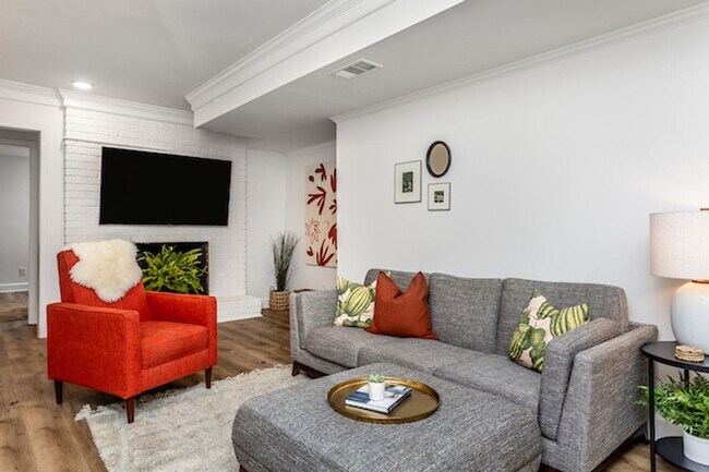 Foto del edificio - 5013 Hermitage Dr