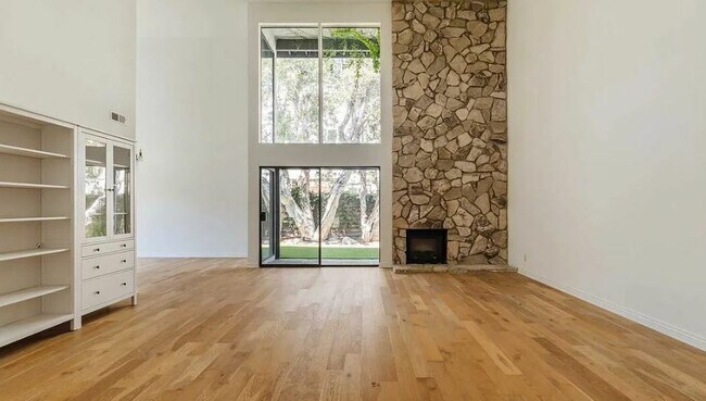 Foto del edificio - 17273 Avenida de la Herradura