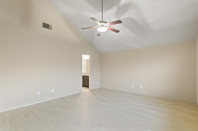 Building Photo - 2414 Fall Aster Dr