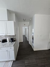 Building Photo - 7320 Carlyle Ave