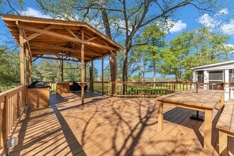 Building Photo - 22425 Augusta Dr
