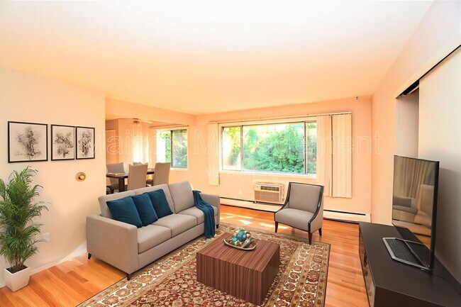 Foto del edificio - 146 Woodhill Dr