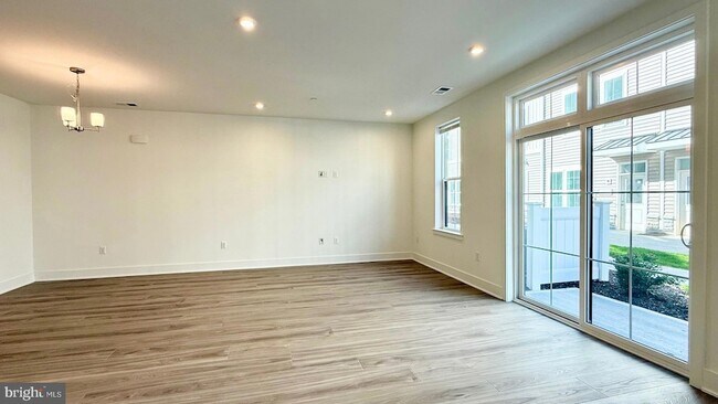 Foto del edificio - 18104 Donatello Dr