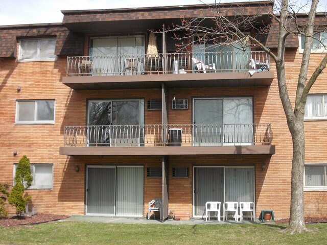 Building Photo - 2345 185th Ct