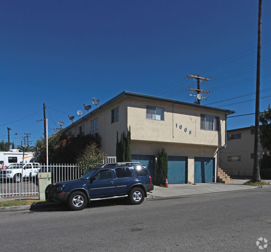 Building Photo - 1009 Winchester Ave