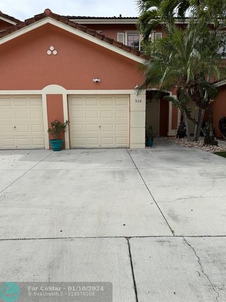 Foto del edificio - 964 NW 100th Ave
