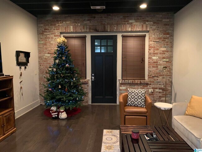Building Photo - 508 Barristers Ct