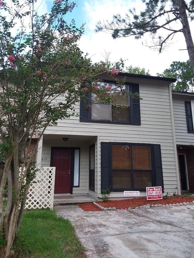 3/2.5 Townhome on Westside House Rental in Jacksonville, FL
