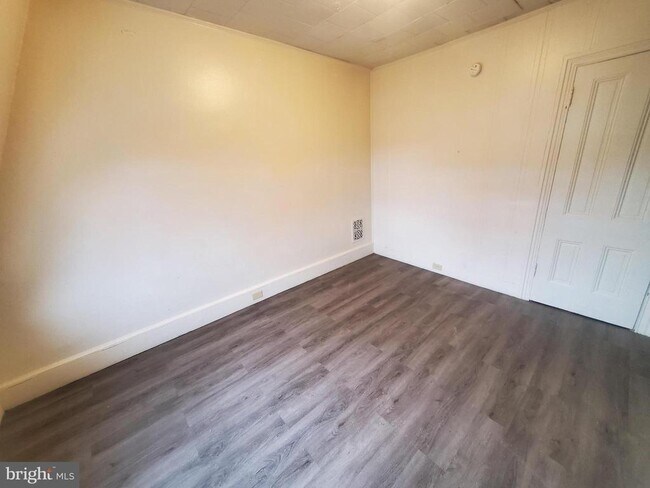 Foto del edificio - 645 N 3rd St