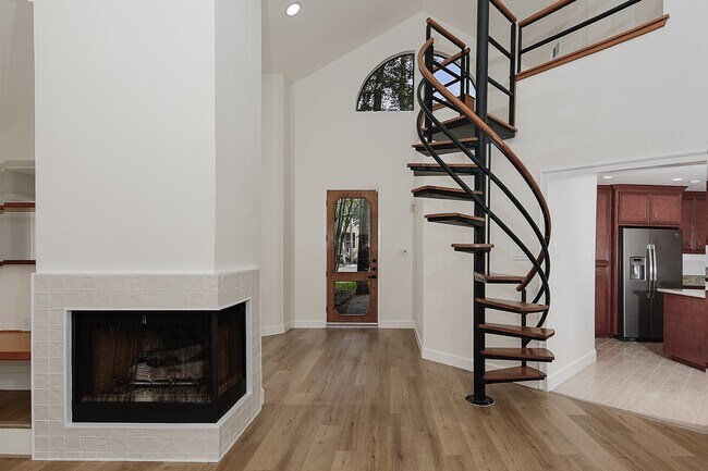 Building Photo - 21 N Mossrock Rd