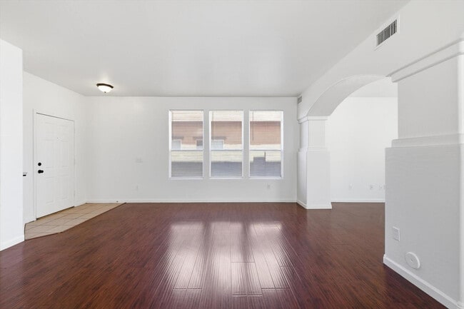 Building Photo - 13448 W Berridge Ln
