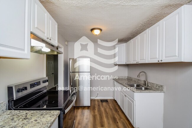 Foto del edificio - 3620 N Gladstone Ave