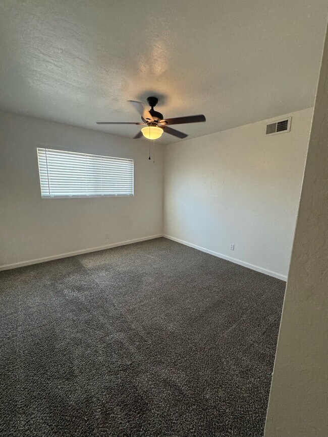Foto del edificio - 1104 Lincolnwood Cir