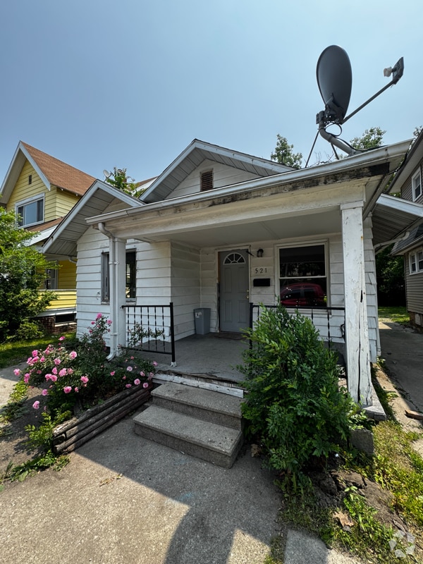 Building Photo - 521 S Detroit Ave
