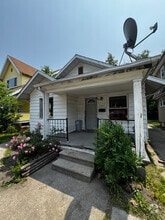 Building Photo - 521 S Detroit Ave