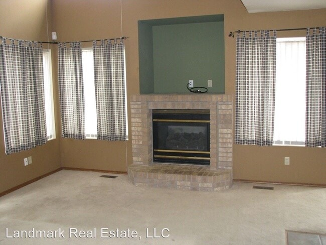 Building Photo - 5 br, 4 bath House - 8668 Chancellor Drive