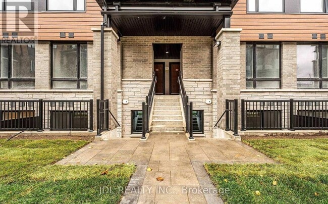 Building Photo - 117 Marydale Ave