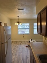 Building Photo - 7010 SW 21st Ln