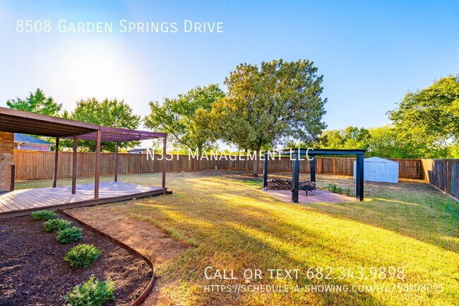 Foto del edificio - 8508 Garden Springs Dr