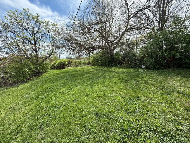 Foto del edificio - New Listing - Brookside Park 3 Bedroom Home
