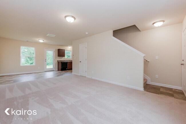 Building Photo - 19 Willow Branch Drive