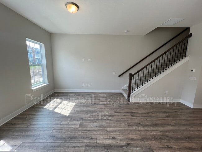 Foto del edificio - 561 Steinbeck Pl