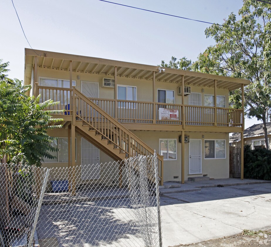 Foto del edificio - 2390-2398 Oakmont St