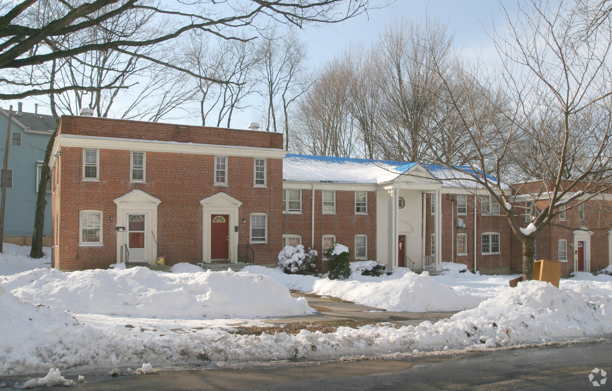 Building Photo - Hughes Apartment