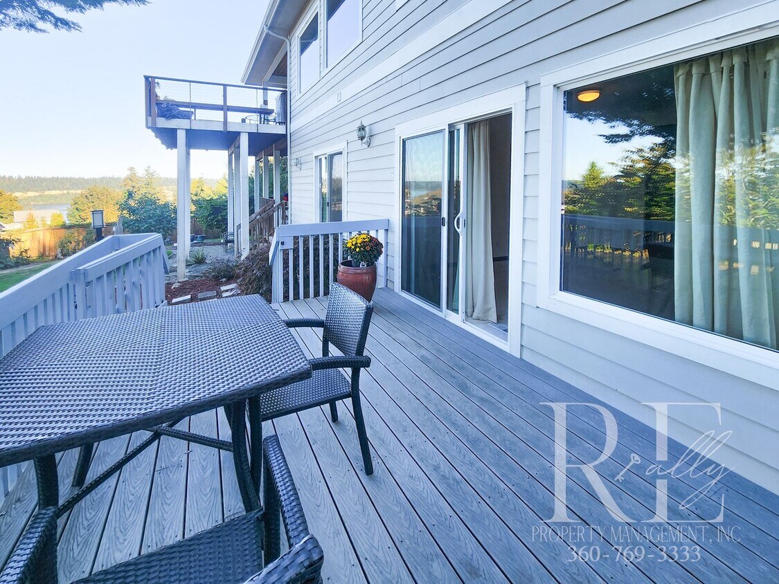 Foto principal - 2311 54th St Ct NW